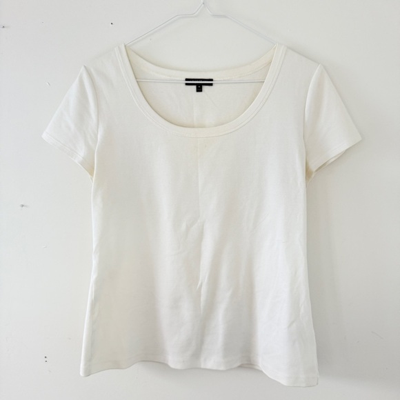 Lafayette 148 Round Scoop Neck Classic White Tee - Picture 2 of 5